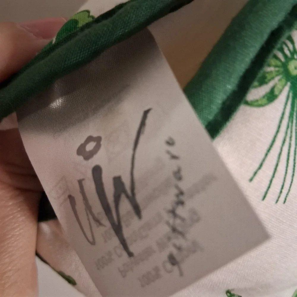 NWT Shamrock Design Tea Cozy Teapot Decorative Cover Giftware‎